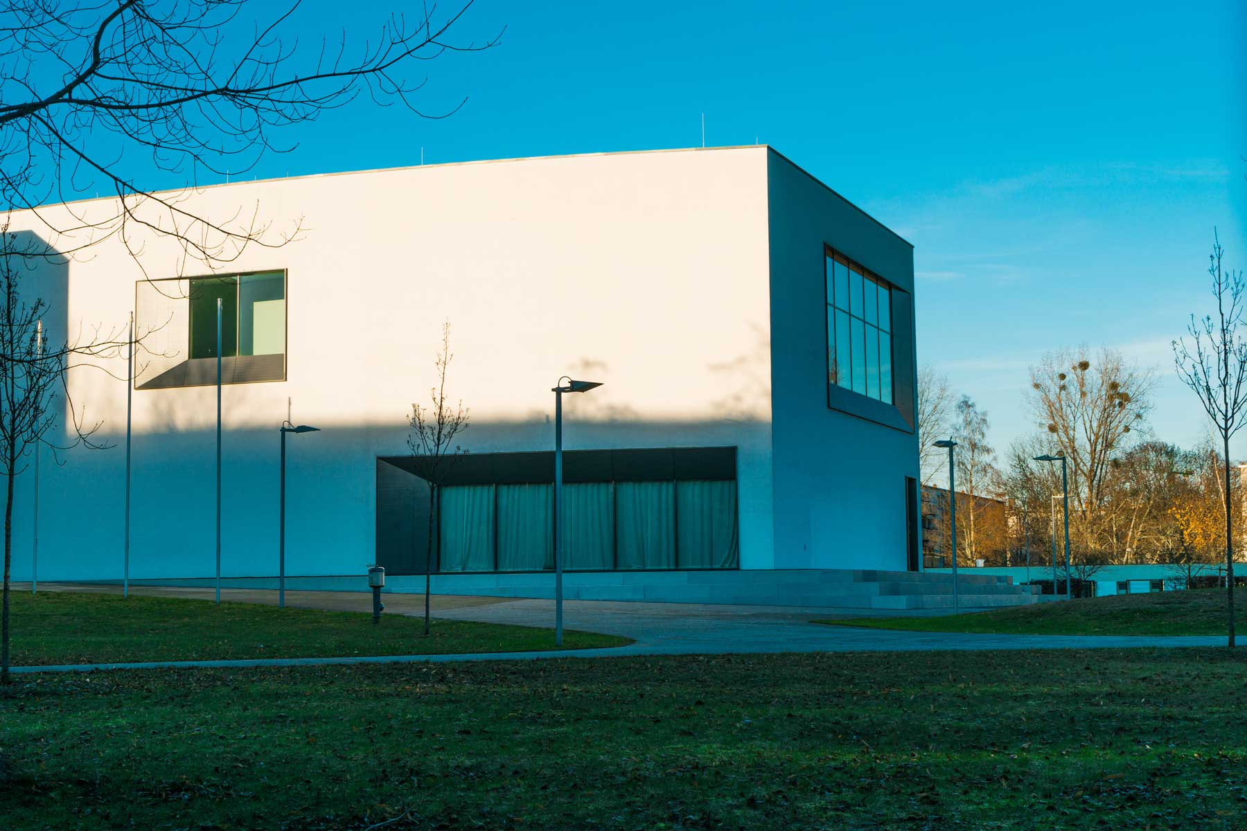 Einbruchschutz und Sicherheitstechnik für Schulen und öffentliche Gebäude